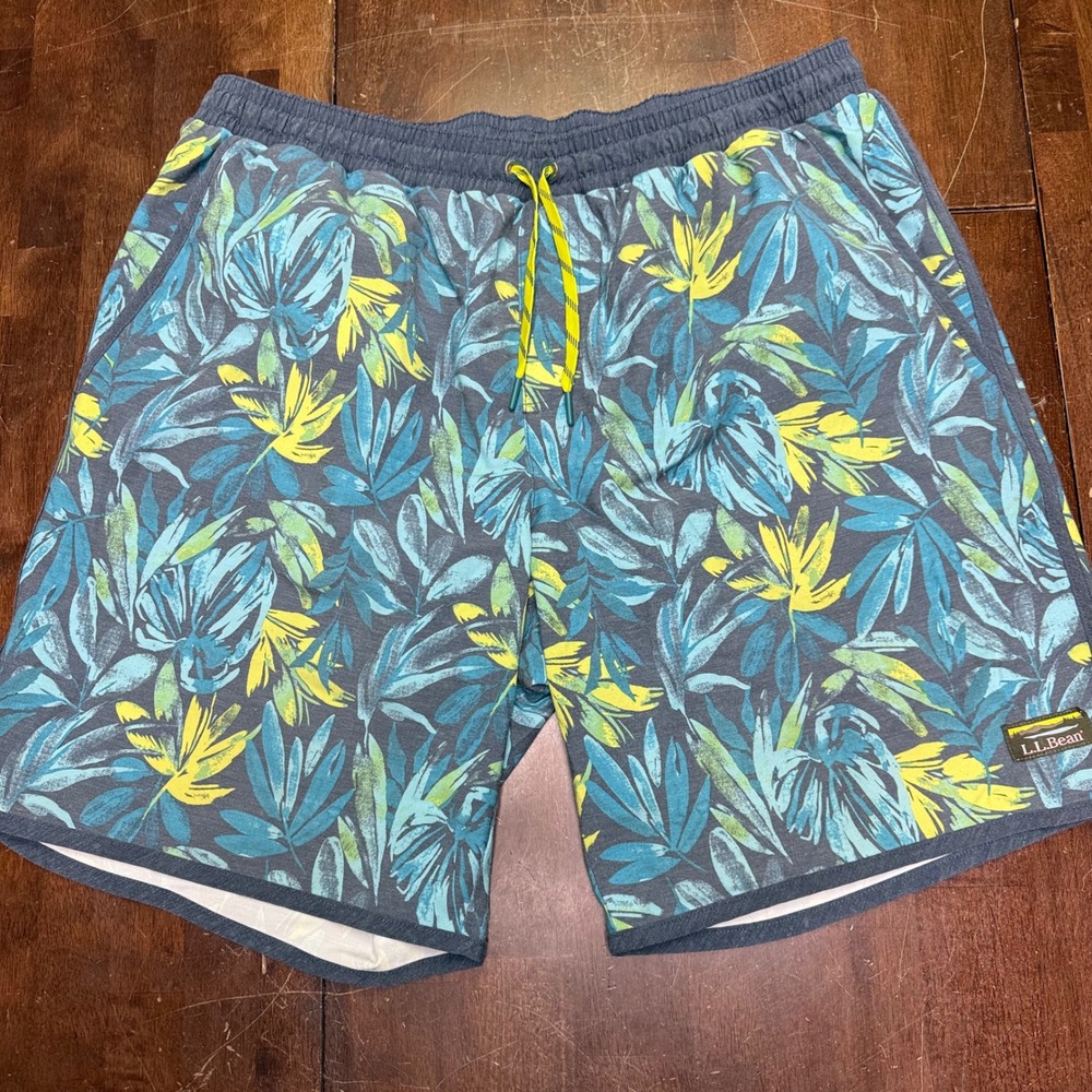 L.L. Bean Lined Shorts Mens XL Blue Tropical Palm Leaf Stretch Swim Trunks